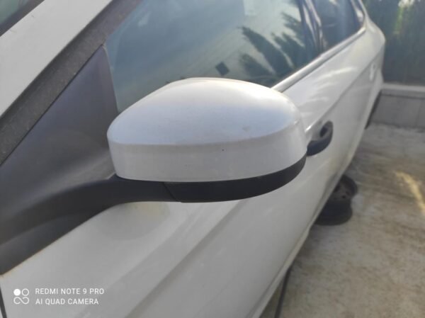 Retrovisor izquierdo Ford Mondeo III Hatchback 2.0 TDCi (140 cv)