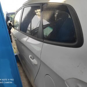 Puerta trasera izquierda Kia Carens IV 1.6 16V GDI (135 cv)