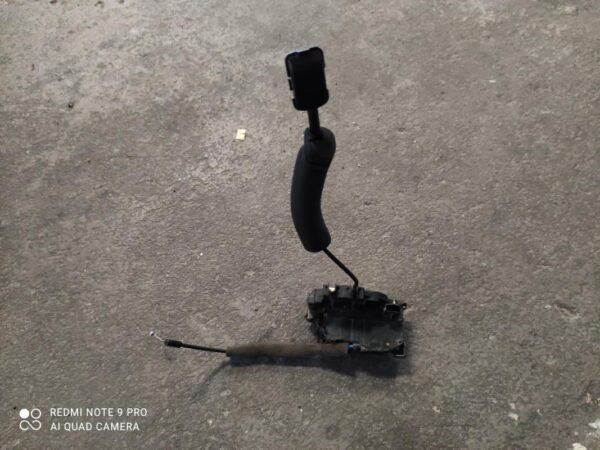 Cerradura puerta delantera derecha Renault Megane III (version 2012) 1.5 dCi (110 cv) FAP