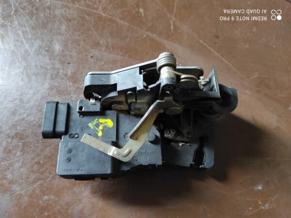 Cerradura puerta trasera derecha Mercedes Benz ML (W163) ML 270 CDI (163 cv)