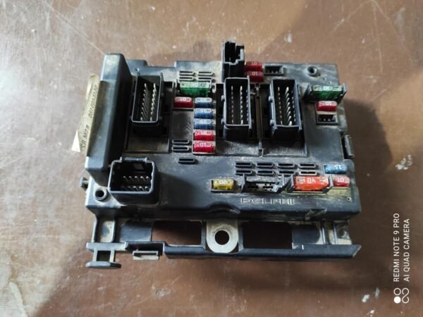 Caja de reles / fusibles Peugeot 307 2.0 HDI (90 cv)