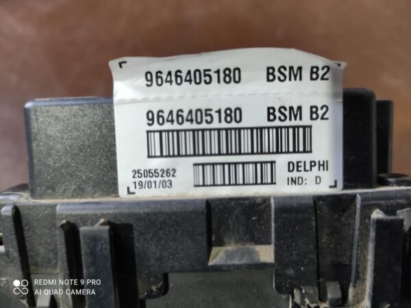 Caja de reles / fusibles Peugeot 307 2.0 HDI (90 cv) - Imagen 2