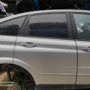 Puerta trasera derecha Ssangyong Actyon 2.0 Xdi (141 cv)