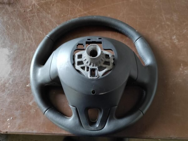 Volante Renault Megane III (version 2012) 1.5 dCi (110 cv) FAP - Imagen 2