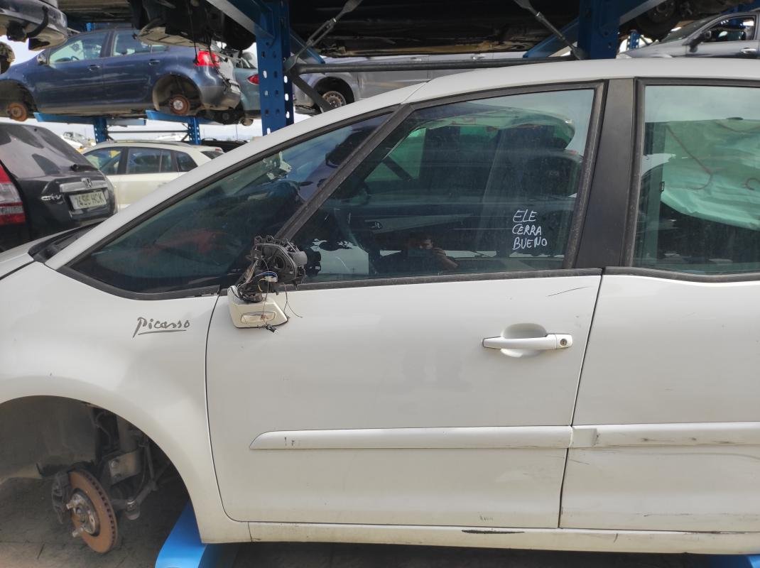 Puerta delantera izquierda Citroen C4 I Picasso (Fase I, 2007) 1.6 HDi (109 cv)