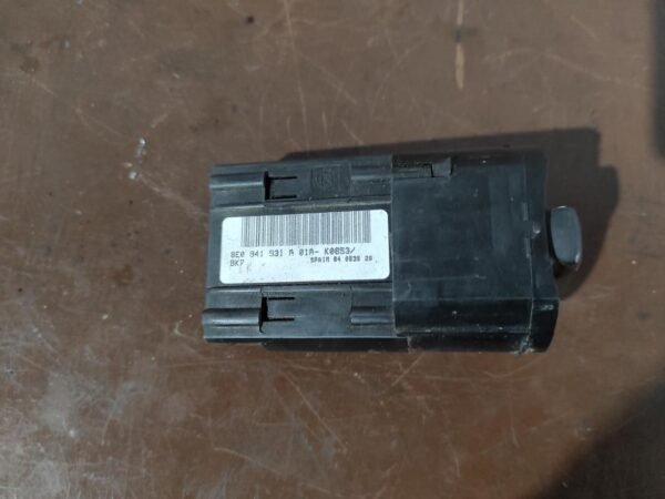 Mando luces Audi A4 (B5) Versión 1999 1.9 TDI (90 cv) - Imagen 2