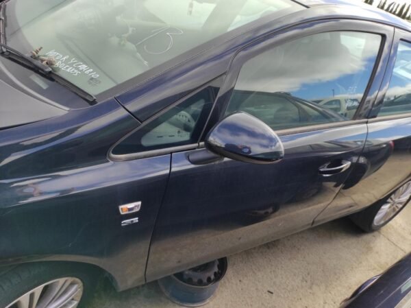 Puerta delantera izquierda Opel Corsa D (Versión 2011) 5-puertas 1.2 XER (85 cv)