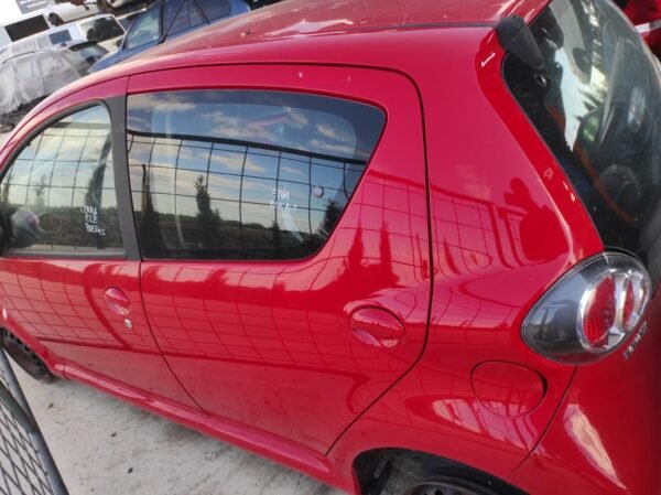 Puerta trasera izquierda Toyota Aygo (Versión 2009) 1.0 VVT-i (68 cv) 5 M