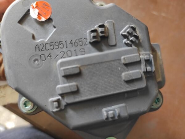 Caja de mariposa Volkswagen Crafter 30-50 Furgón (2E_) 2.5 TDI (136 cv) - Imagen 3