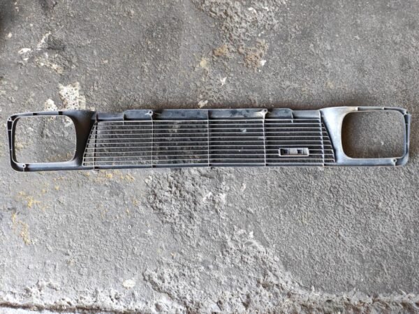 Rejilla delantera Seat 127 1.0 (52 cv) - Imagen 2