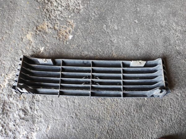 Rejilla delantera Citroen Visa 17 D (60 cv) - Imagen 2