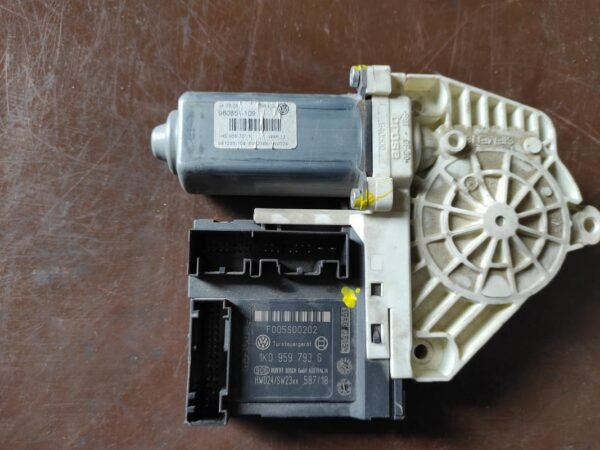 Motor elevalunas delantero izquierdo Volkswagen Passat (B6) 1.9 TDI (105 cv)