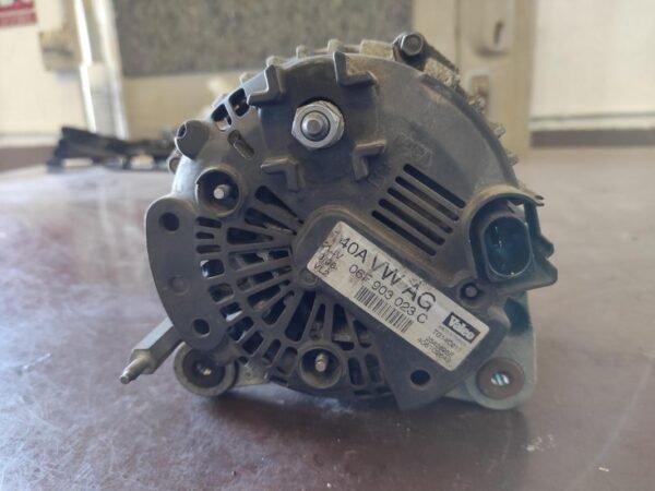 Alternador Volkswagen Golf V 1.9 TDI (105 cv) - Imagen 2
