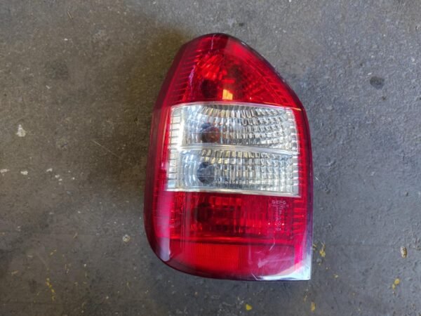 Piloto trasero izquierdo Opel Zafira A (Versión 2003) 2.0 16V DTI (101 cv)