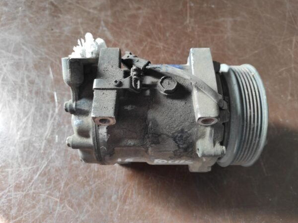 Compresor aire acondicionado Ford Focus II Hatchback 1.6 TDCi HP (109 cv)