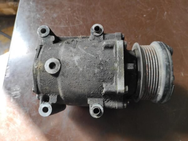Compresor aire acondicionado Ford Focus Hatchback I 1.8 Turbo DI (90 cv)