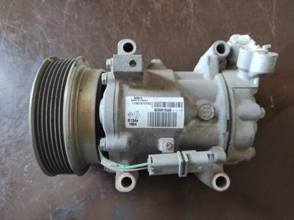 Compresor aire acondicionado Renault Clio III 1.2i 16V (75 cv) - Imagen 2
