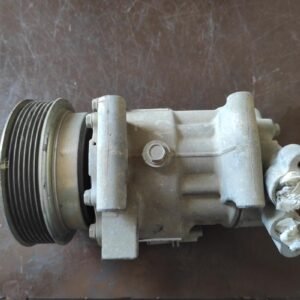 Compresor aire acondicionado Renault Clio III 1.2i 16V (75 cv)