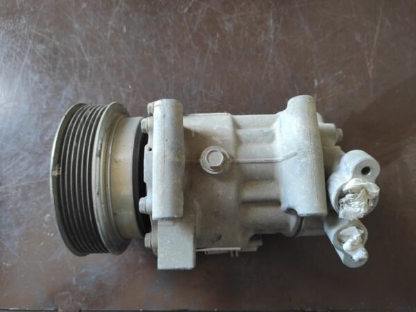 Compresor aire acondicionado Renault Clio III 1.2i 16V (75 cv)