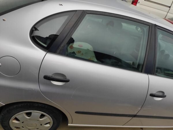Puerta trasera derecha Seat Cordoba II 1.4 16V (75 cv)