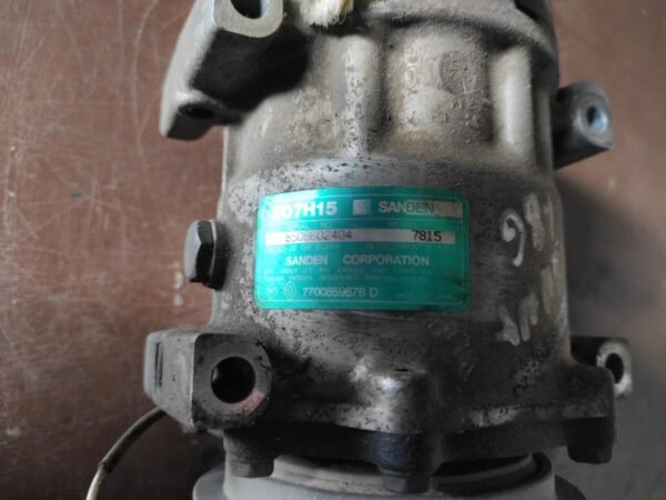 Compresor aire acondicionado Renault Laguna 1.8 (B56A/B) (90 cv) - Imagen 3