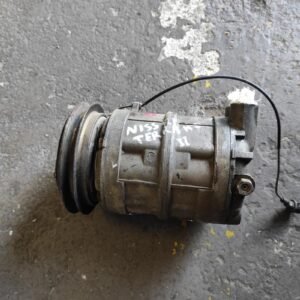Compresor aire acondicionado Nissan Terrano II (R20) 2.7 i TDi (5 dr) (125 cv)
