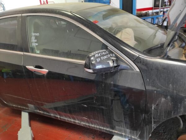 Puerta delantera derecha Honda Accord VIII 2.0 i-VTEC 16V (156 cv)