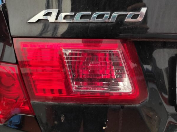Piloto trasero izquierdo Honda Accord VIII 2.0 i-VTEC 16V (156 cv)