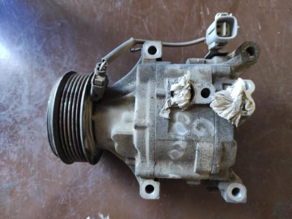 Compresor aire acondicionado Toyota Corolla Hatch IX (E120, E130) 1.6i 16V (110 cv) - Imagen 2