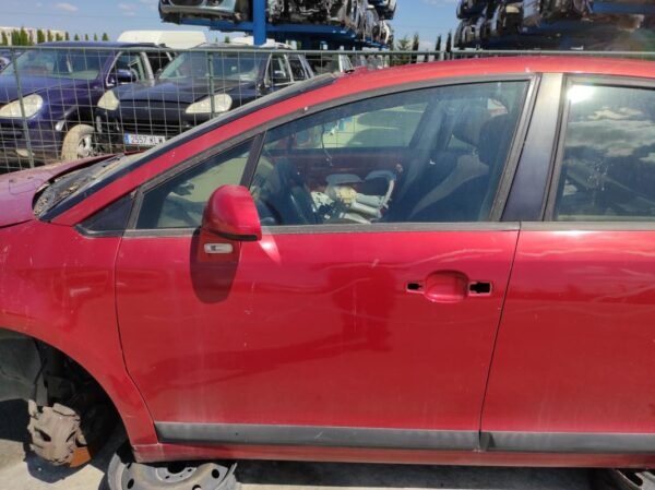 Puerta delantera izquierda Citroen C4 I Hatchback (Fase I, 2004) 2.0 HDi 16V (136 cv)