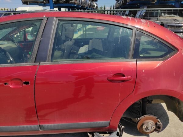 Puerta trasera izquierda Citroen C4 I Hatchback (Fase I, 2004) 2.0 HDi 16V (136 cv)