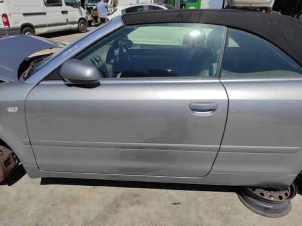 Puerta delantera izquierda Audi A4 Cabriolet (B7 8H) 2.0 TFSI (200 cv)
