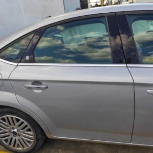 Puerta trasera derecha Ford Mondeo III Sedan 2.0 TDCi (140 cv)