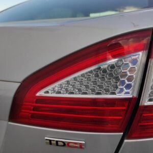 Piloto trasero derecho Ford Mondeo III Sedan 2.0 TDCi (140 cv)