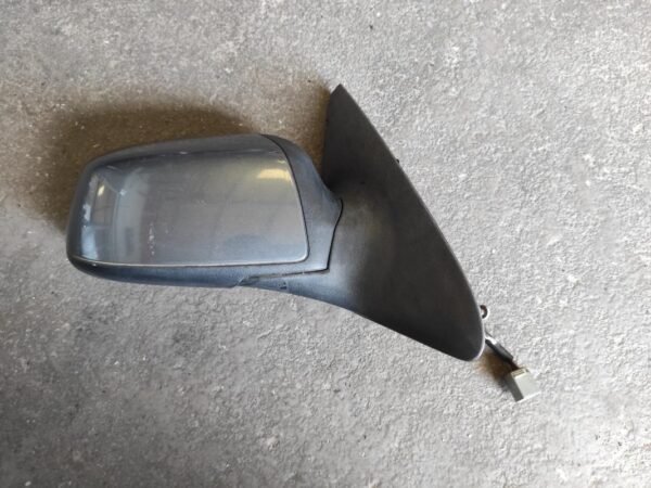 Retrovisor derecho Ford Mondeo II Hatchback 2.0 TDCi (130 cv)