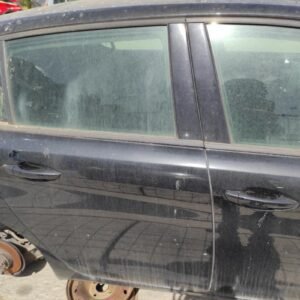 Puerta trasera derecha Peugeot 308 II 1.6 HDI (92 cv)
