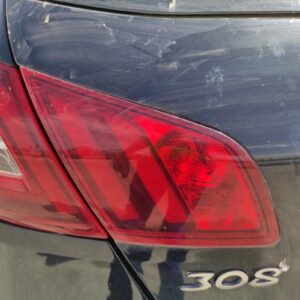 Piloto trasero izquierdo Peugeot 308 II 1.6 HDI (92 cv)