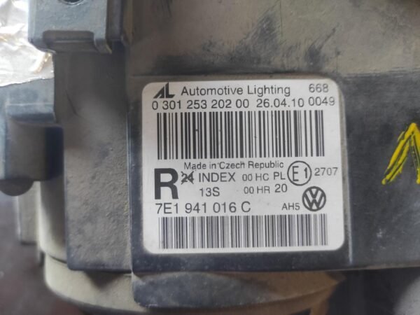 Faro derecho Volkswagen Transporter Caravelle VI 2.0 TDI (140cv) - Imagen 5