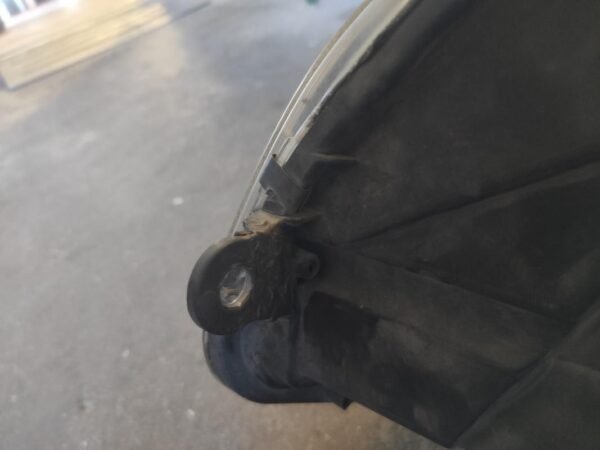 Faro derecho Volkswagen Transporter Caravelle VI 2.0 TDI (140cv) - Imagen 3