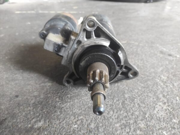 Motor de arranque Volkswagen Transporter IV Furgón (70XA) 1.9 TD (68 cv) - Imagen 2