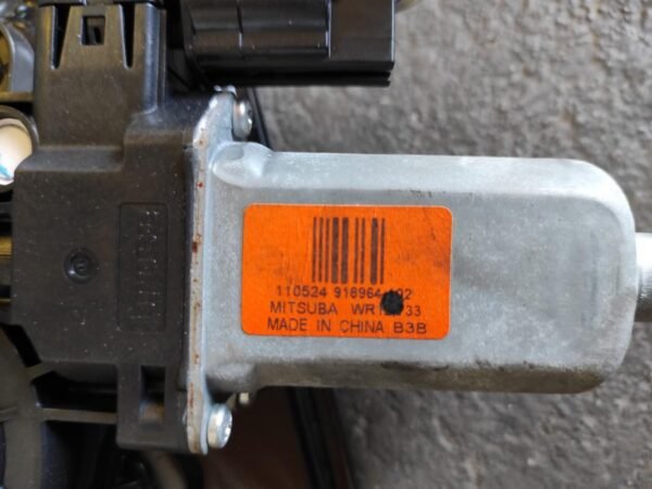 Elevalunas delantero derecho Ford Focus III Wagon 1.6 TDCi (115 cv) - Imagen 3
