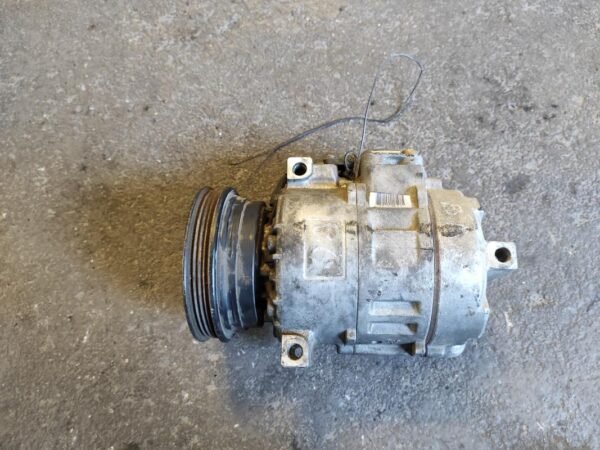 Compresor aire acondicionado Bmw Serie 5 (E39) 525 tds (143 cv) - Imagen 2