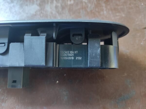 Mando elevalunas delantero derecho Peugeot 308 I 1.6I HDi FAP (109 cv) - Imagen 3