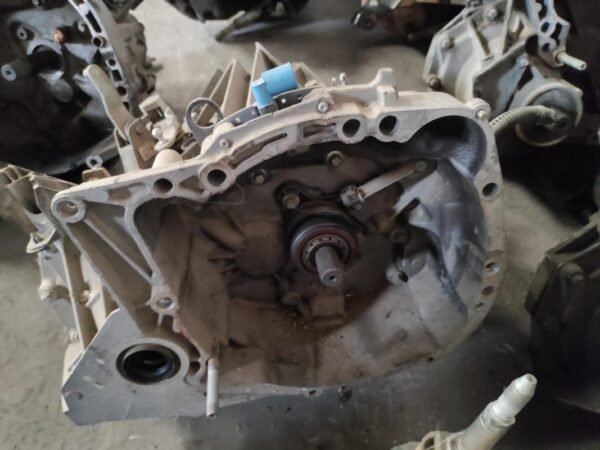 Caja cambios Renault Clio III 1.2i 16V (75 cv)