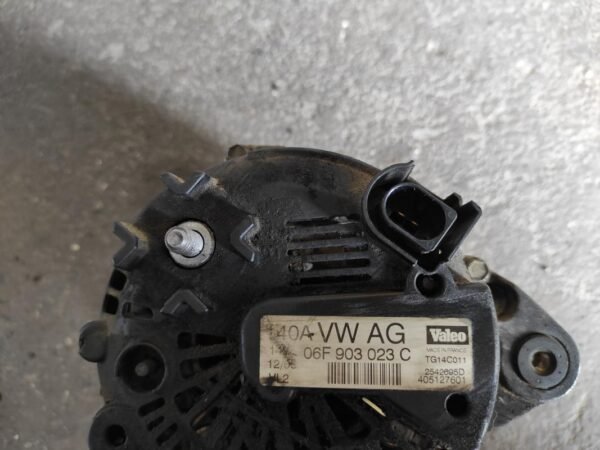Alternador Volkswagen Golf V 2.0 TDI (140 cv) - Imagen 3