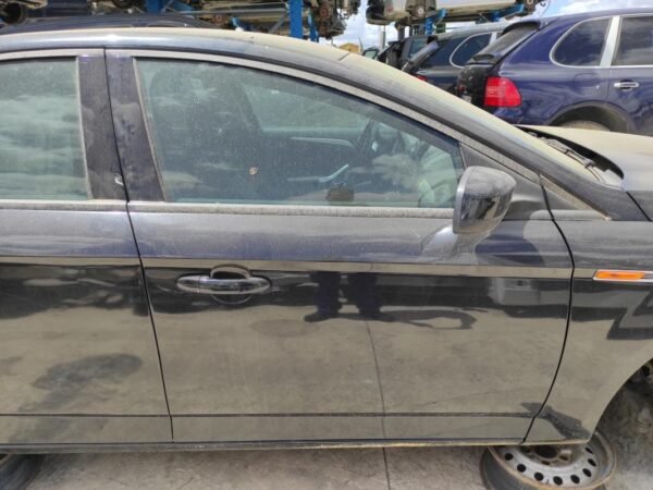 Puerta delantera derecha Ford Mondeo III Sedan 1.8 TDCi (125 cv)