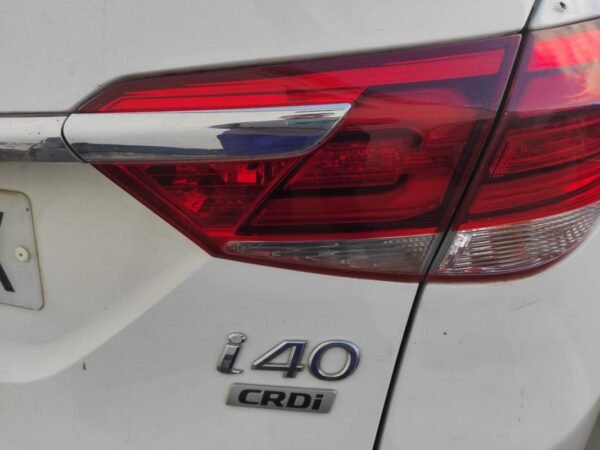 Piloto trasero derecho Hyundai i40 sedan (Versión 2015) 1.7 CRDI (115 cv)