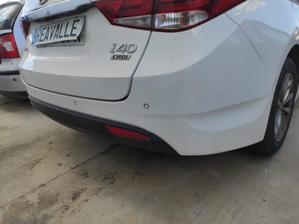 Paragolpe trasero Hyundai i40 sedan (Versión 2015) 1.7 CRDI (115 cv) - Imagen 2