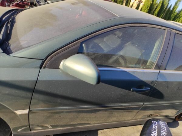 Puerta delantera izquierda Opel Signum 3.0 V6 CDTI (177 cv) Automatico