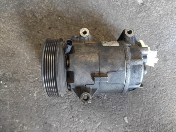 Compresor aire acondicionado Renault Megane II (Fase II, 2006) 1.5 dCi (106 cv) - Imagen 2